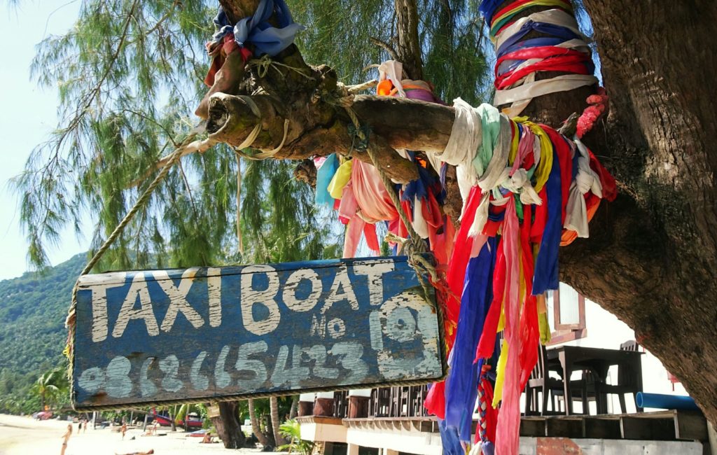 10-fun-things-to-do-on-koh-tao-taxi-boat