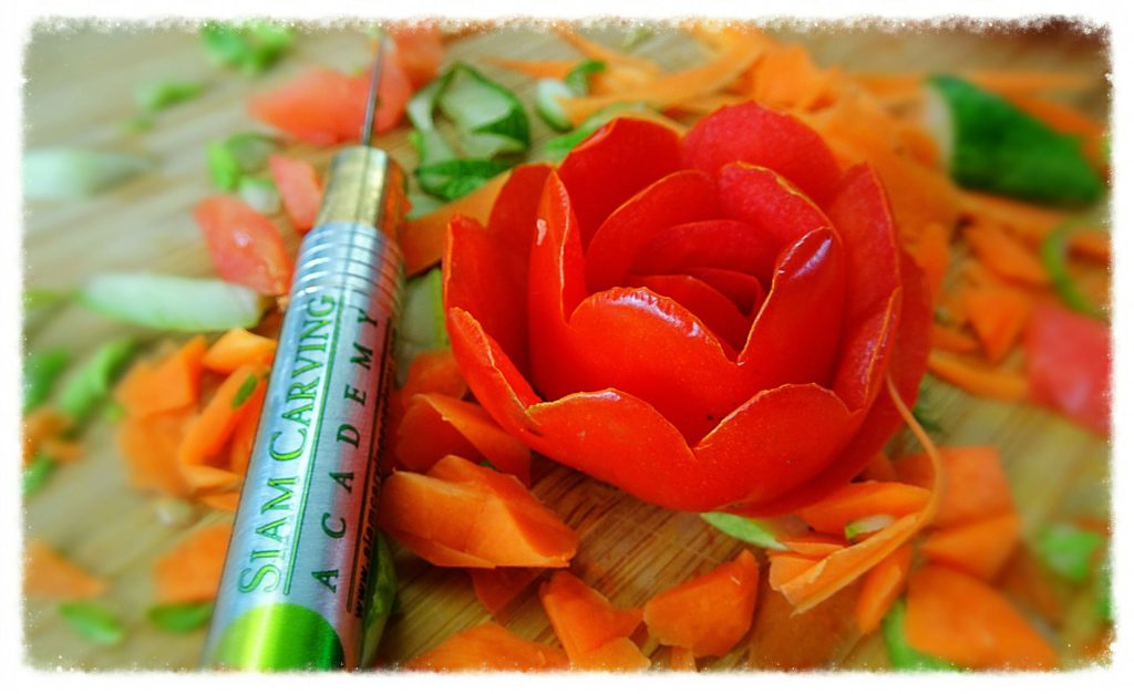 best-things-bangkok-food-carving-academy-tomatoe-rose