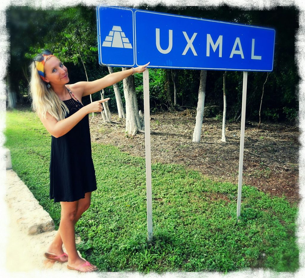 guide-uxmal-sign-entrance
