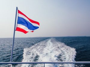 Bangkok to Ko Kut_thai flag on boonsiri ferry
