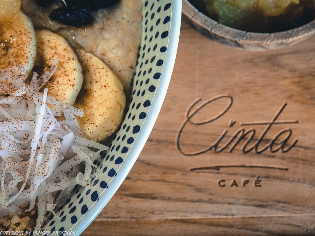 work-friendly cafes Canggu_Cinta Cafe_breakfast porridge