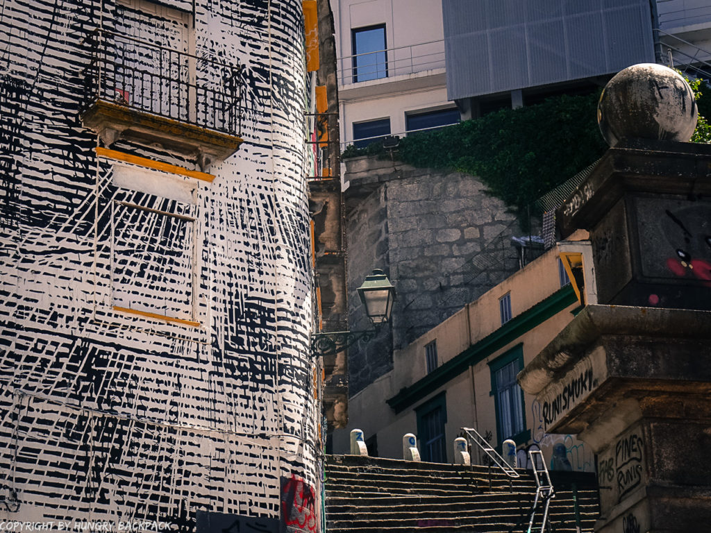 Porto Streetart_Rua Madeira_stairs