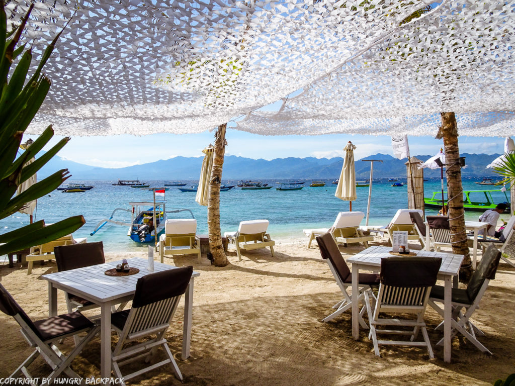 Gili Trawangan on year after earthquake_beautiful beach cafe with sea views