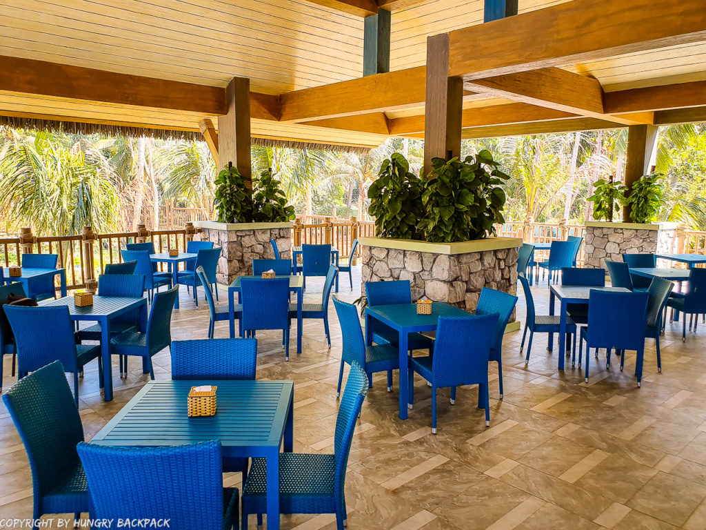 Aquatopia water park sun bun restaurant