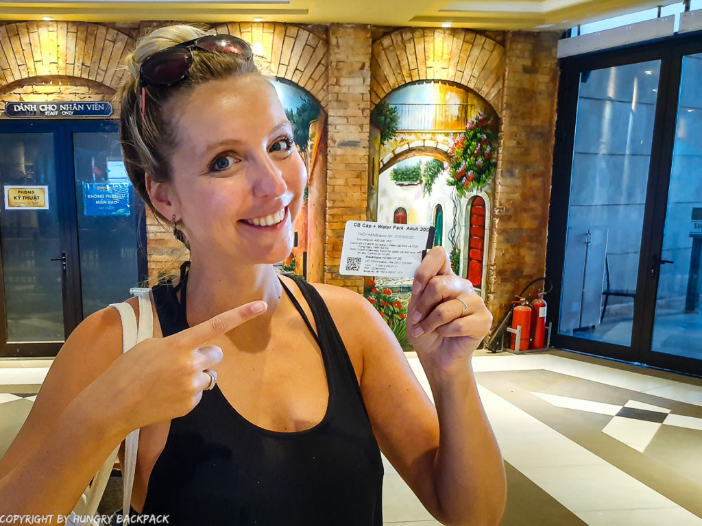 hu Quoc Cable Car_Berit holding ticket